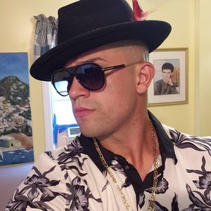 Meet your Posher, Julian